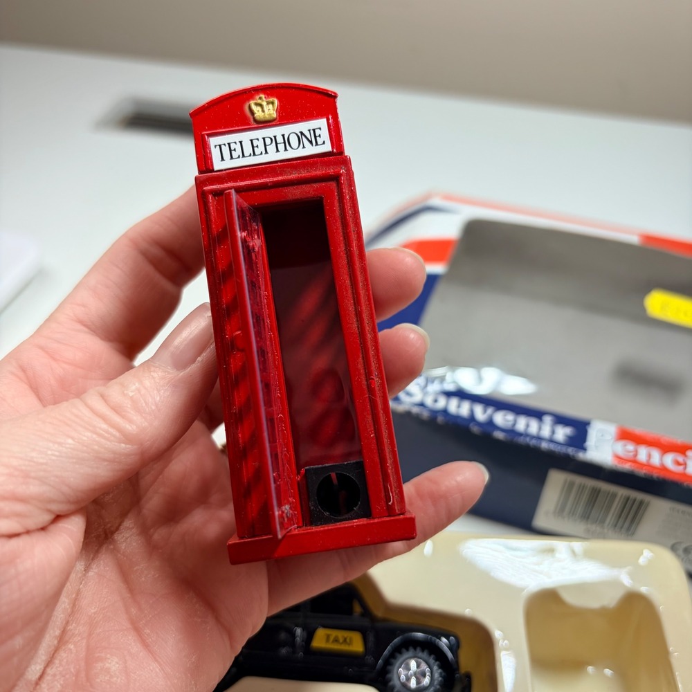 Souvenir London Street Scene Die-Cast Pencil Sharpeners Set Bus Taxi Phone Box - Picture 10 of 13